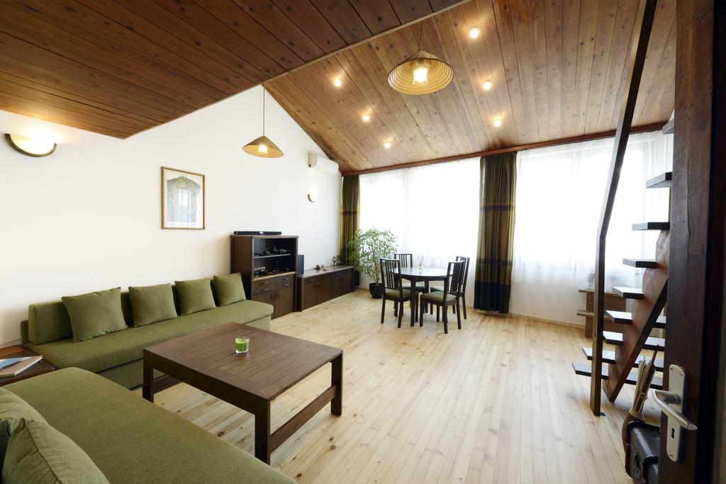 Appartement Artistic Penthouse à Sofia Extérieur photo